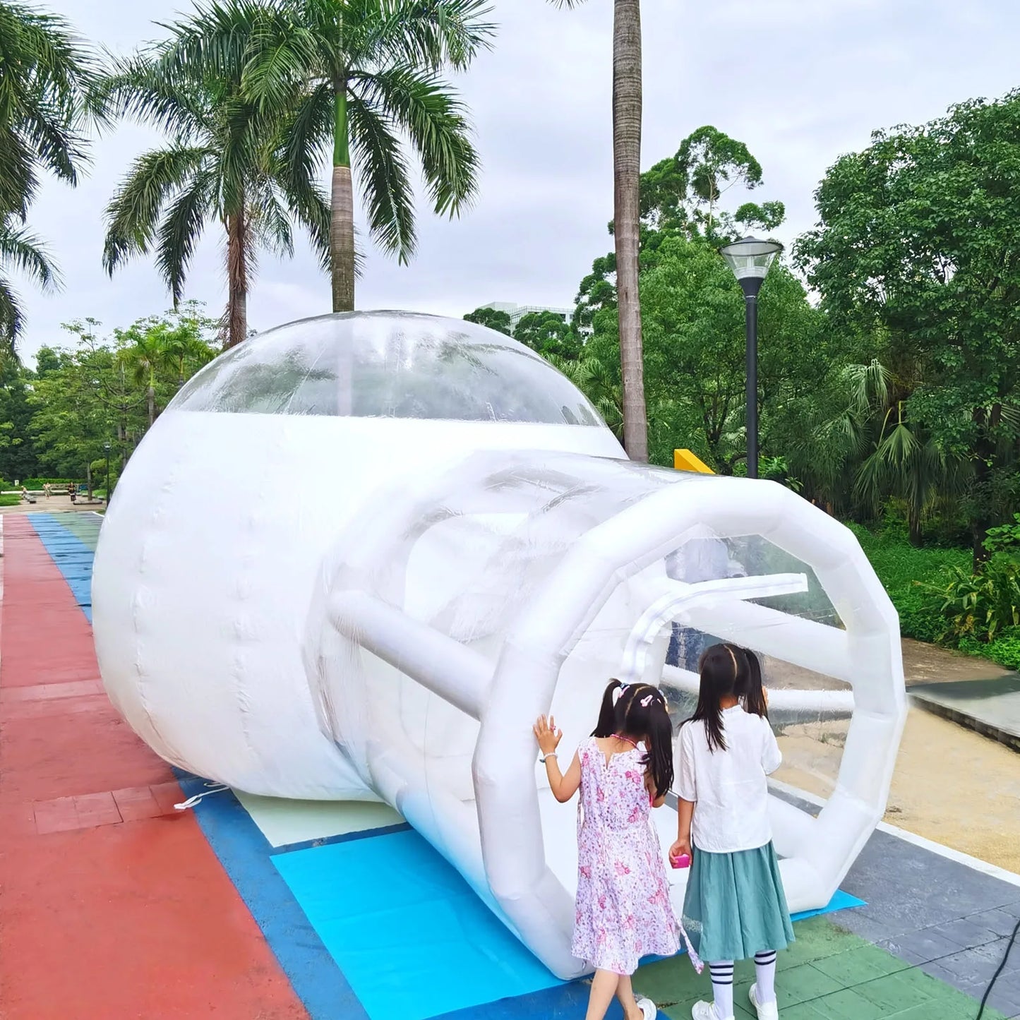 Step into a crystal-clear bubble sanctuary from Bymaocar that turns your backyard into a starry observatory and gathering space for memories that glow.