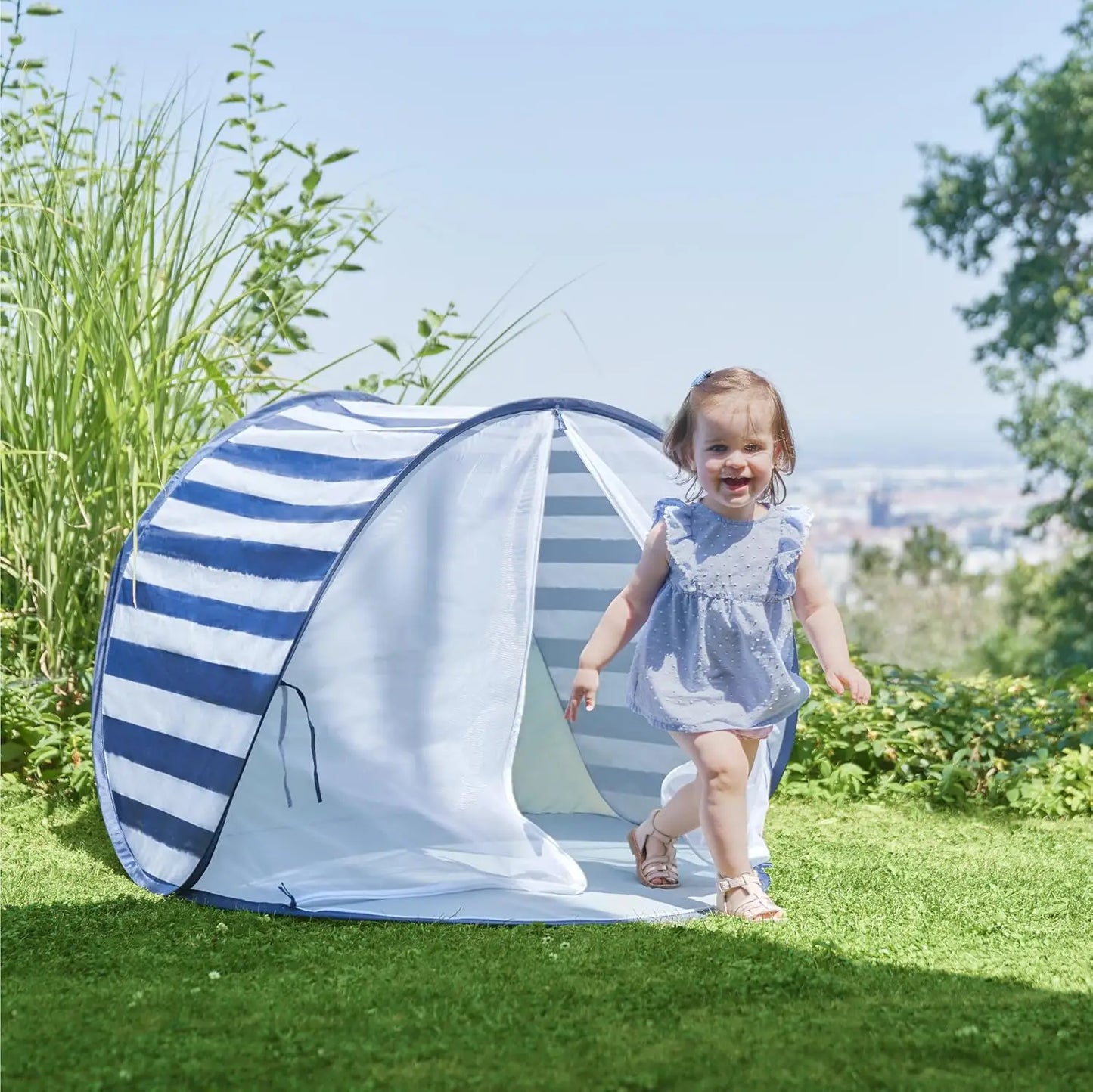 Protect your little one from sun and wind with a portable, easy-up sun protection tent you can take anywhere.