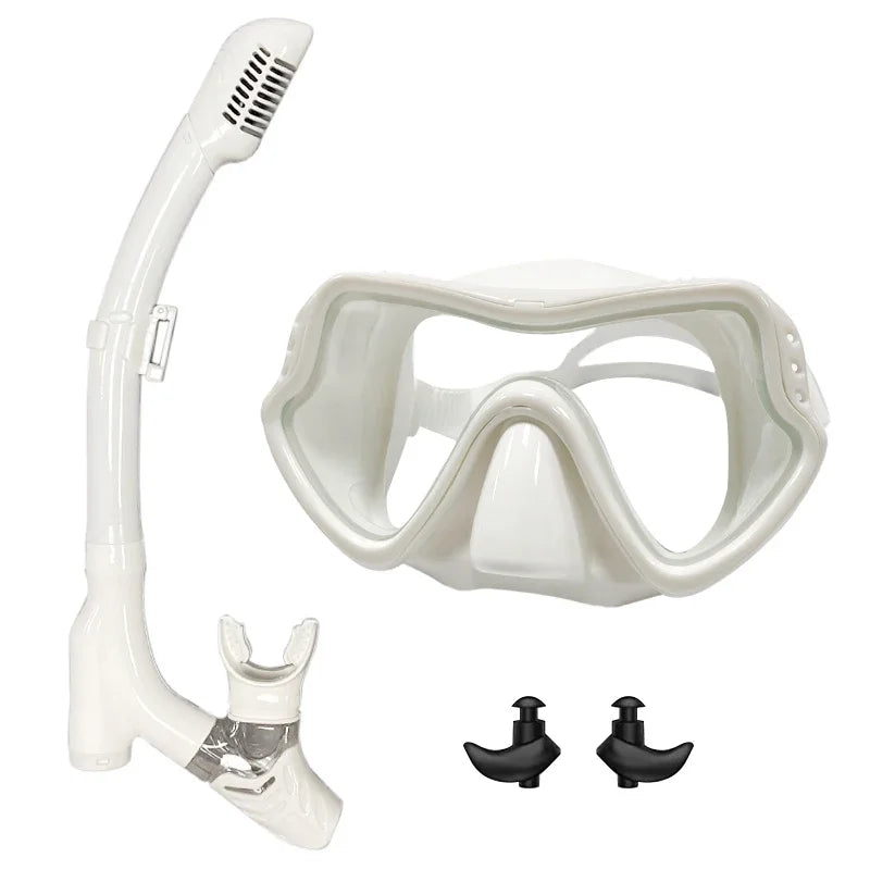 Explore clear underwater views with the QYQ diving mask and snorkel set that gives you comfort and versatility.