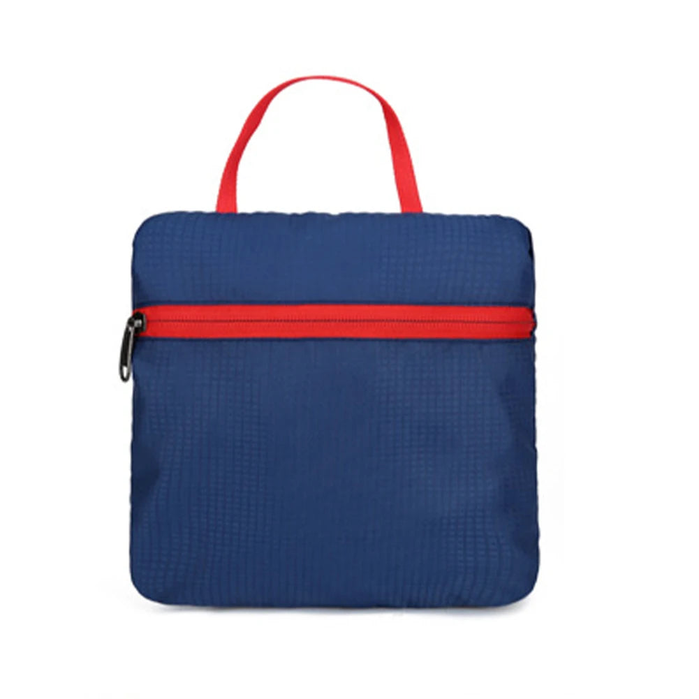 Alloet gives you a lightweight, packable backpack that combines compact portability with everyday versatility.